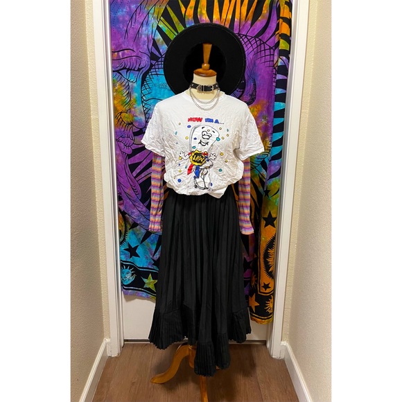 🌈 Stylish colorful graphic shirt - Picture 9 of 11